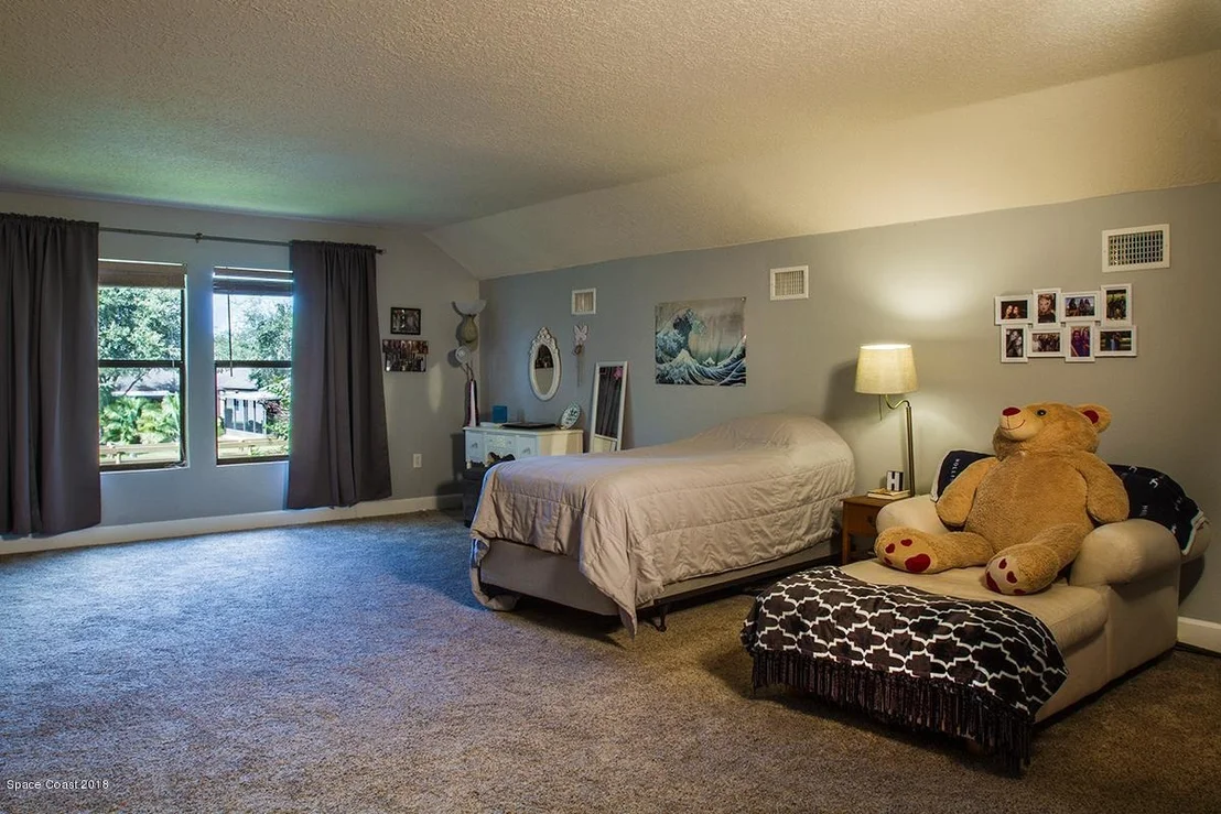Photo of 565 Dryden Circle