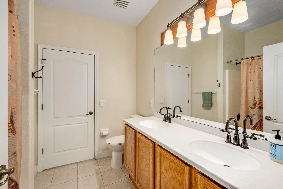 Photo of 392 Waterside Circle