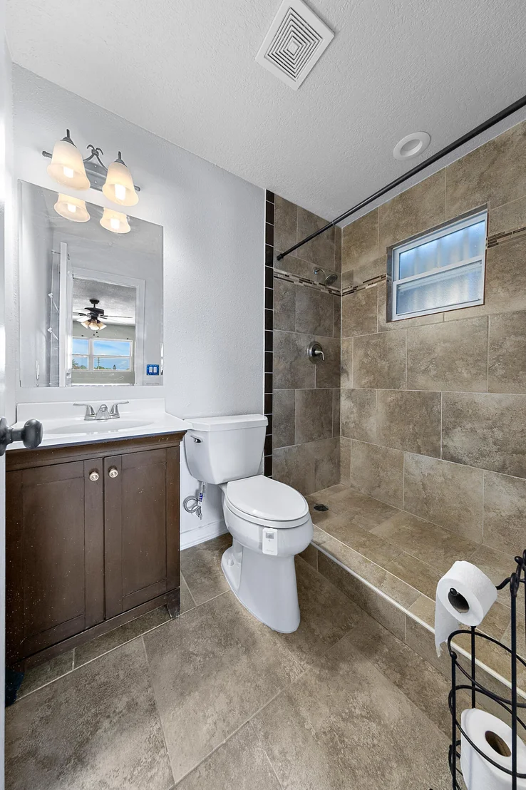 Photo of 1054 Pinetree Drive