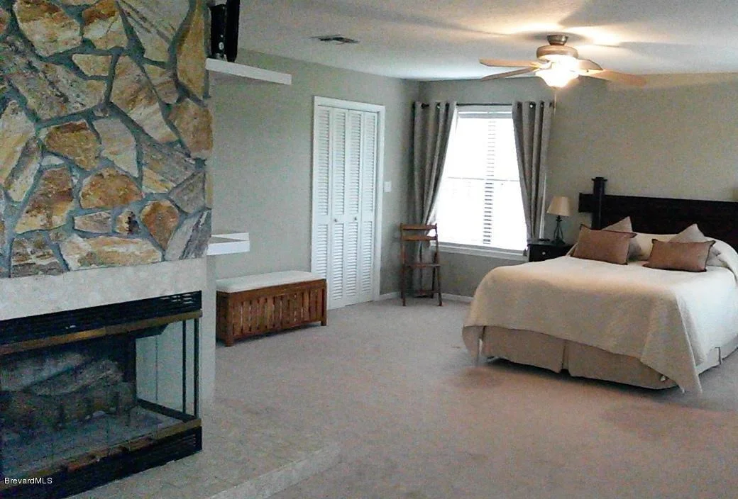 Photo of 991 Sunswept Road NE