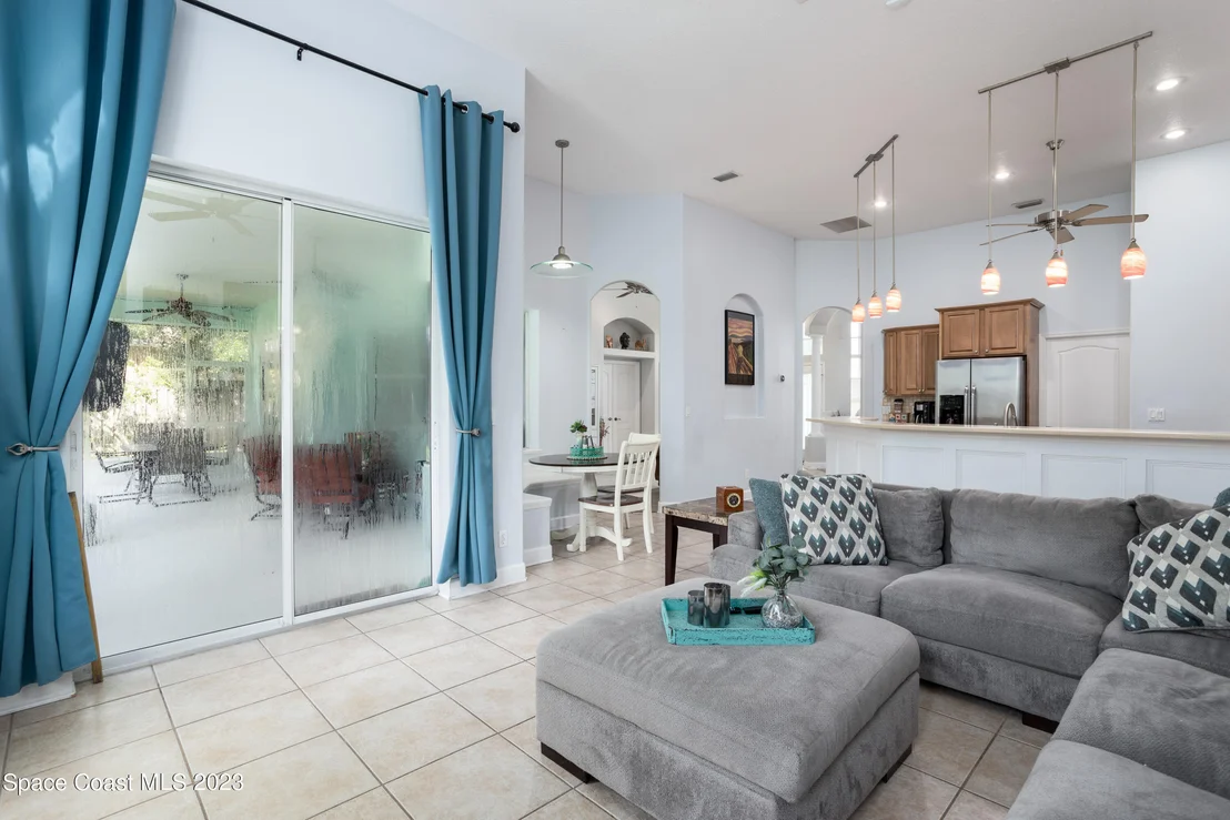 Photo of 1647 Auburn Lakes Drive
