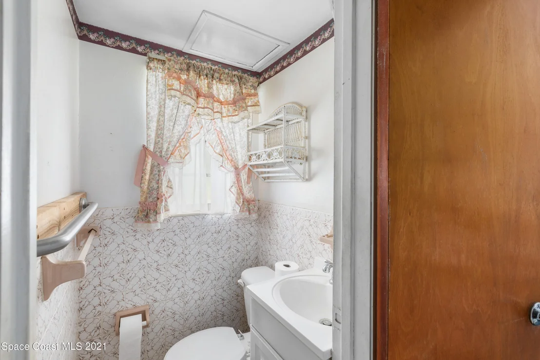 Photo of 4380 Milwaukee Avenue