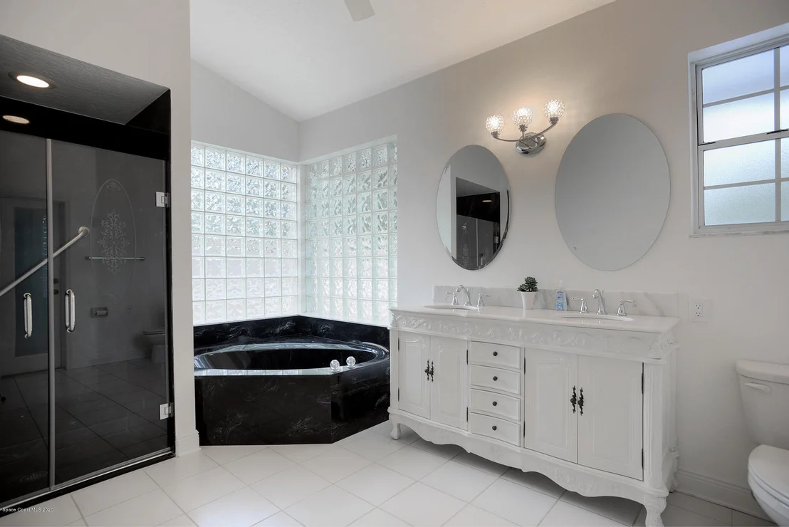 Photo of 1645 Shuckers Point