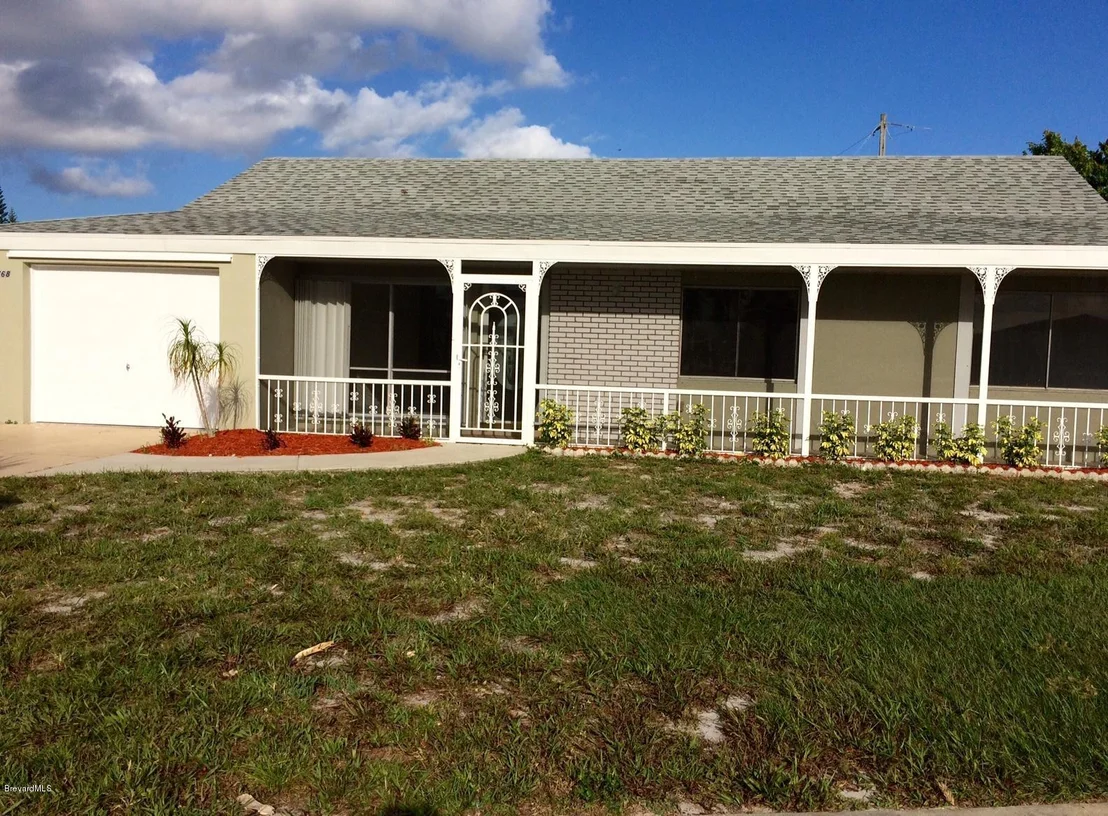Photo of 768 Bianca Drive NE
