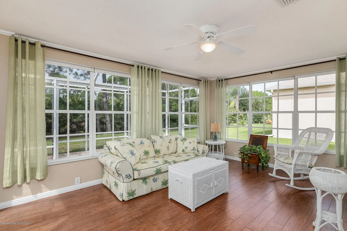 Photo of 1879 Sun Gazer Drive