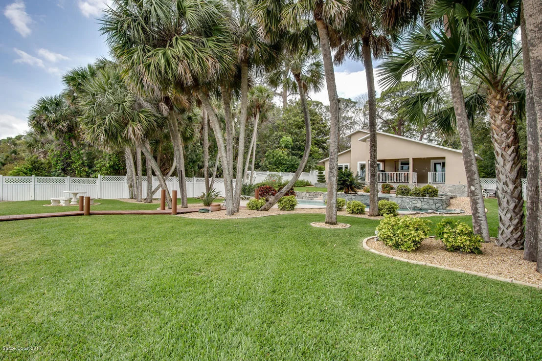 Photo of 5440 Edgewater Court