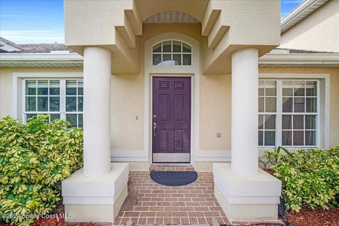 Photo of 6018 Newbury Circle
