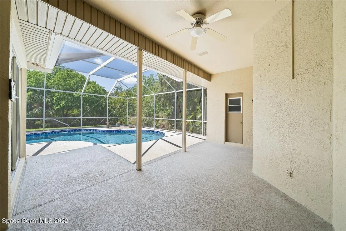 Photo of 4620 Canard Road