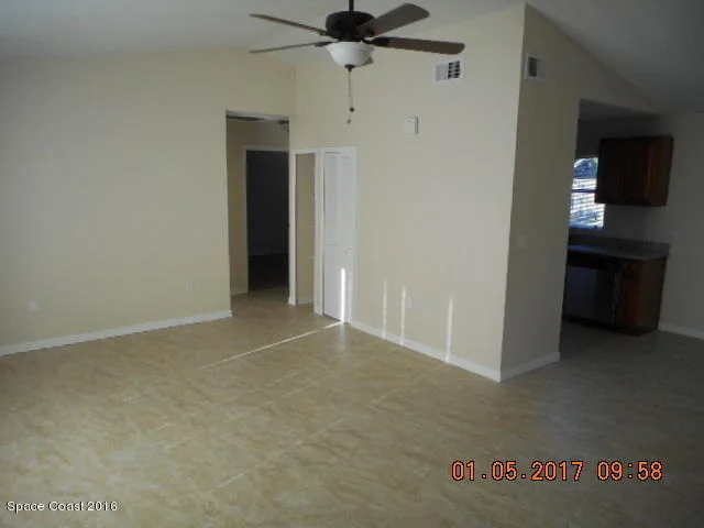 Photo of 5390 Holden Road