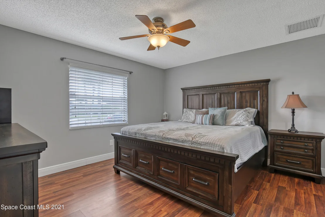 Photo of 2560 Corbusier Drive