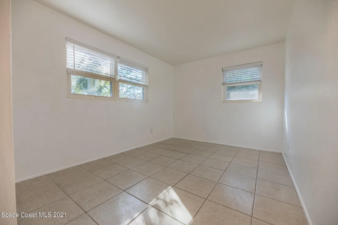 Photo of 1050 Myrtle Lane