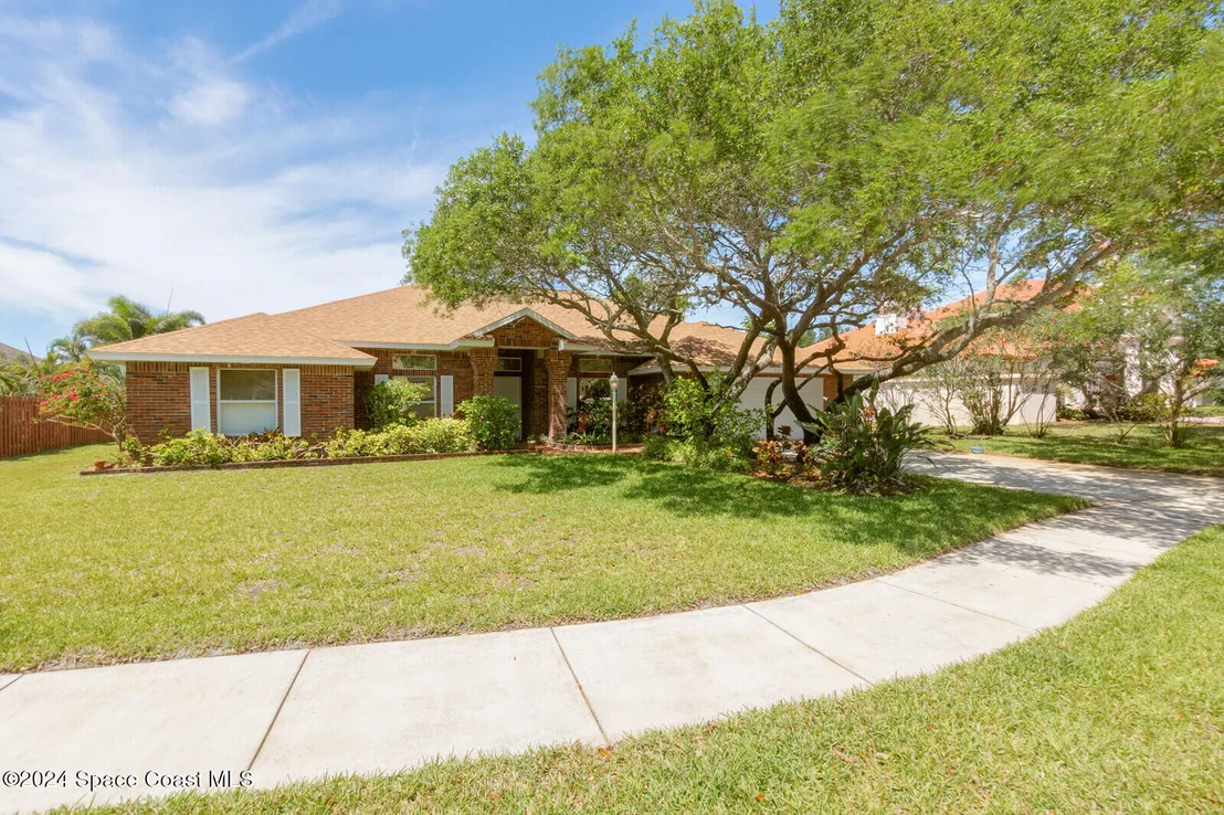 Photo of 410 Oriole Lane