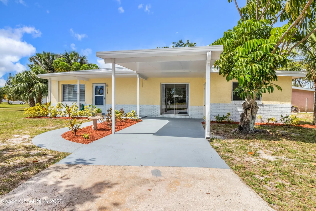 Photo of 1297 Ridgewood Drive