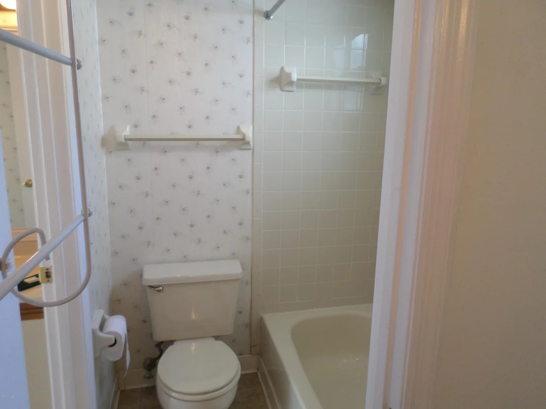Photo of Unit 204 at 7340 Highway 1