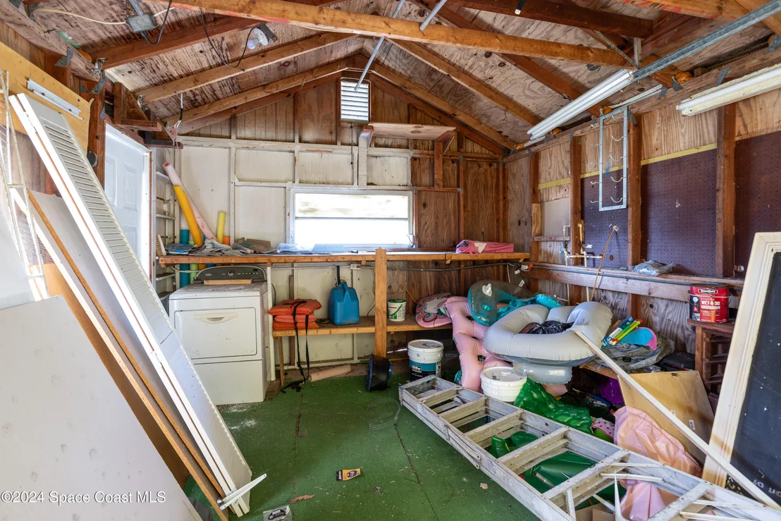 Photo of 1064 Cabot Drive NE