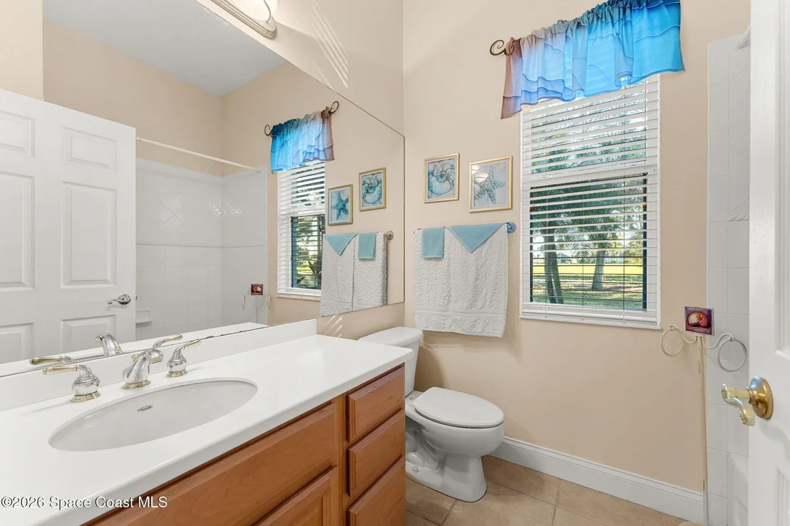 Photo of 1811 Admiralty Boulevard