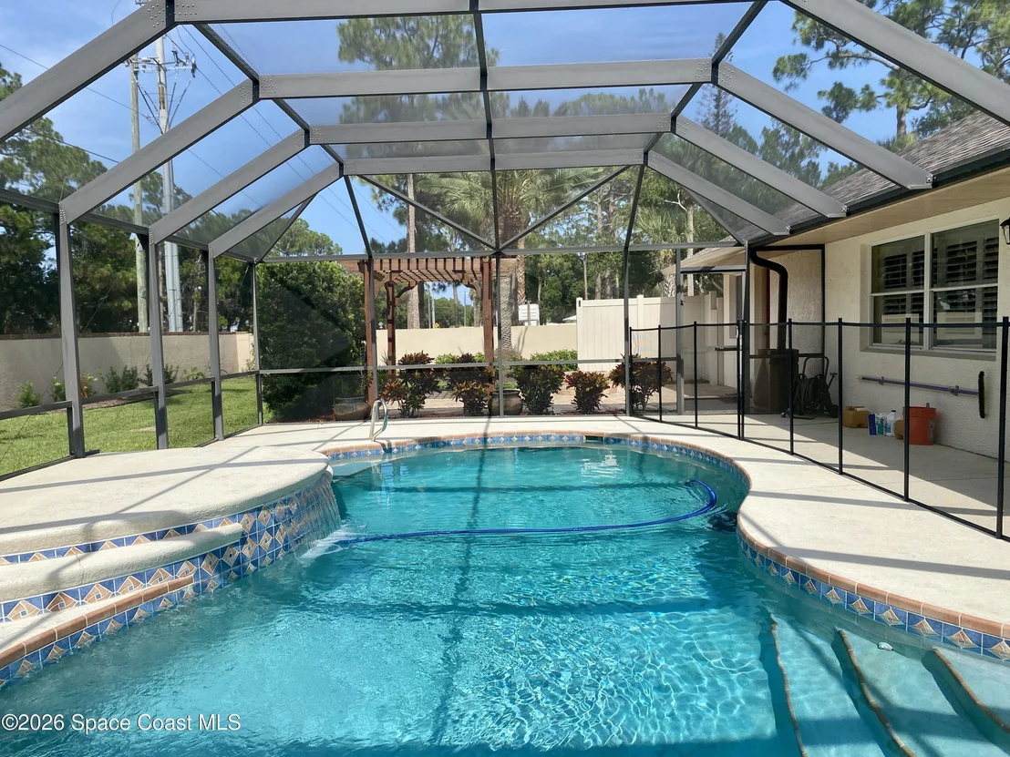 Photo of 596 Lake Ashley Circle