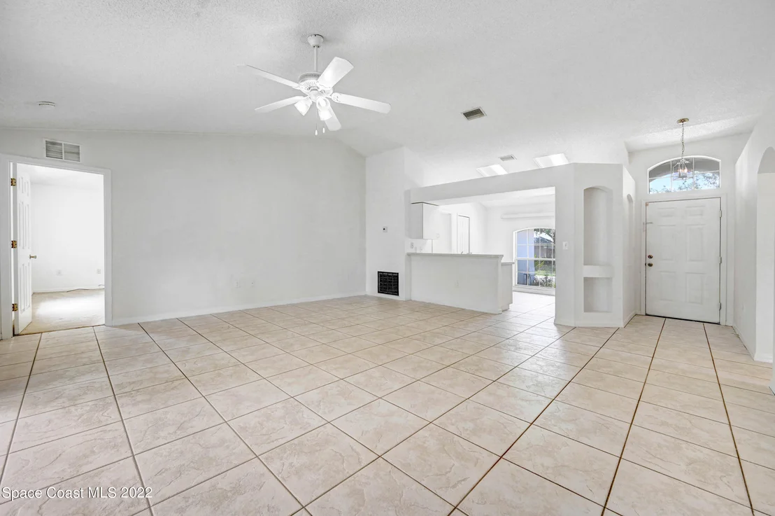 Photo of 1320 Rascal Street SE