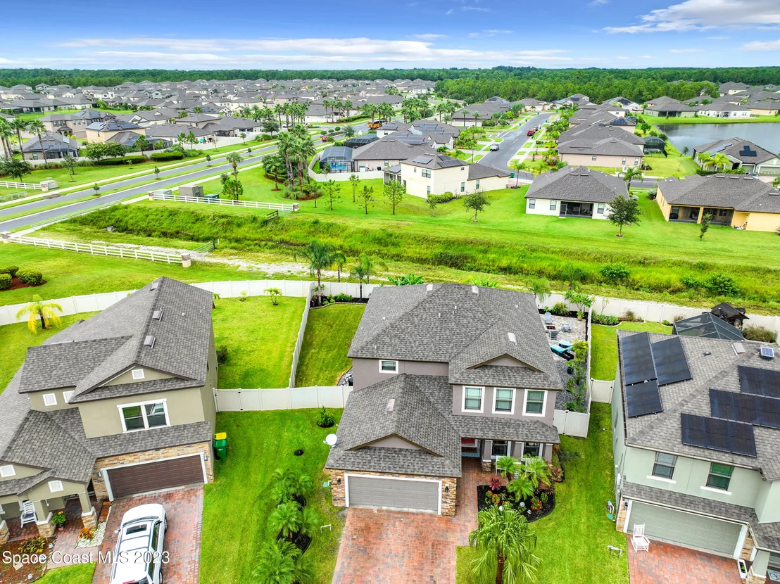Photo of 690 Fiddleleaf Circle