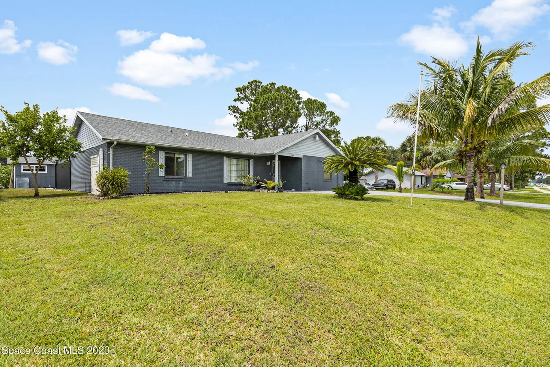 Photo of 3448 Jupiter Boulevard SE