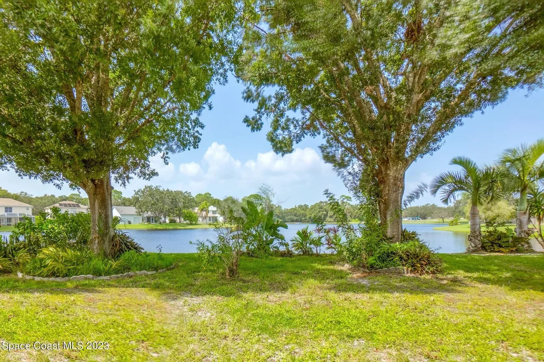 Photo of 6976 Hammock Lakes Drive