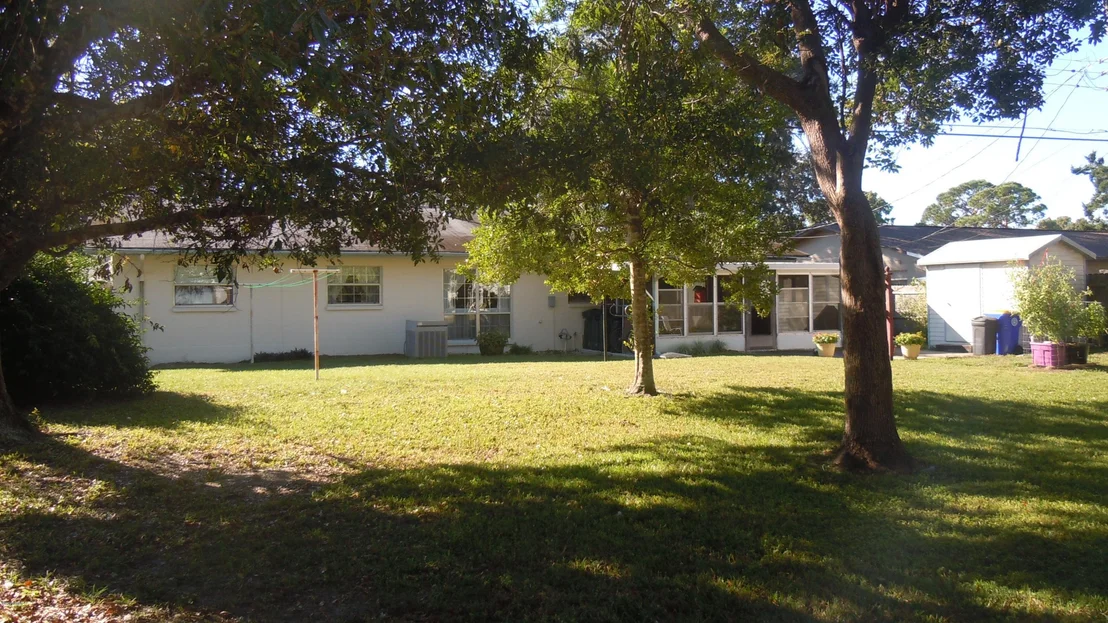 Photo of 910 Kings Post Road