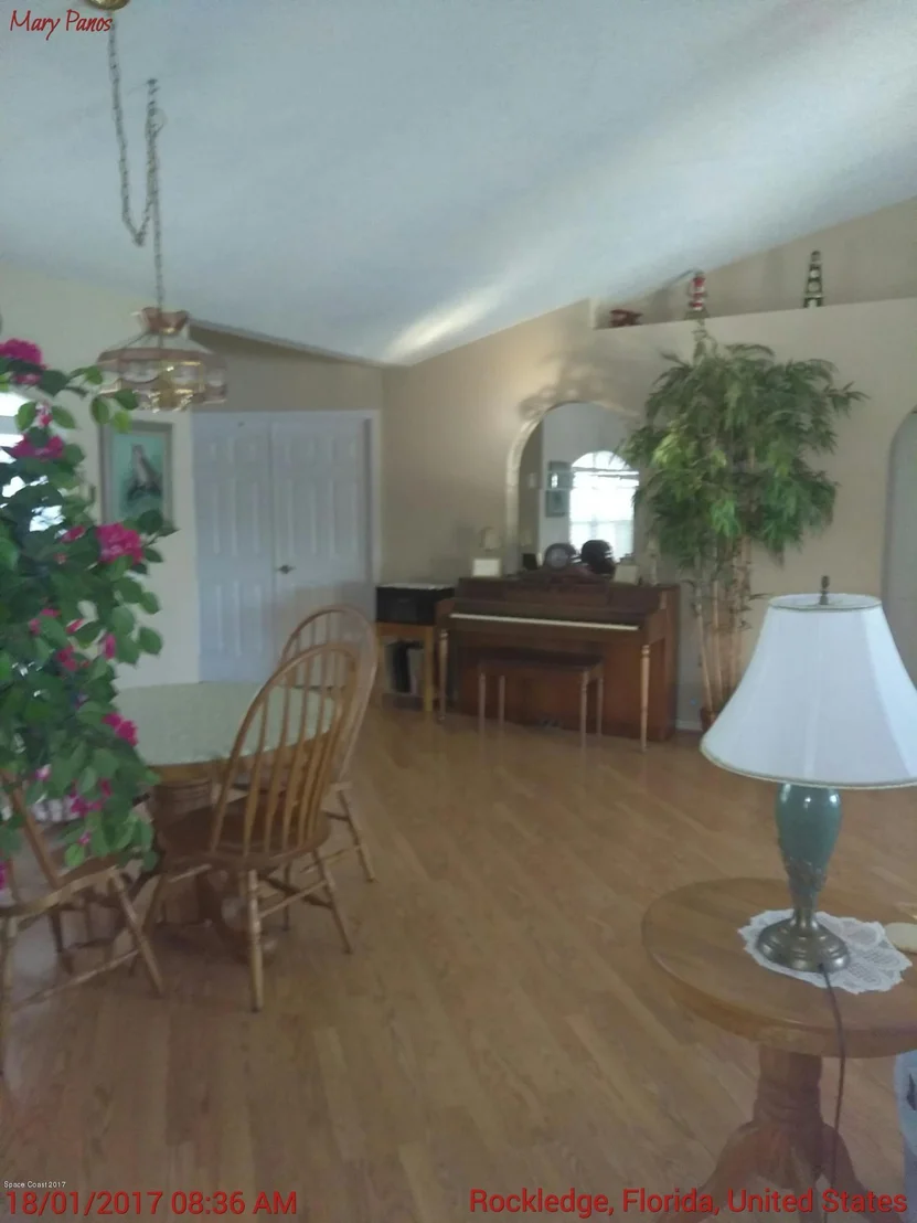 Photo of 1194 Meadow Lake Road