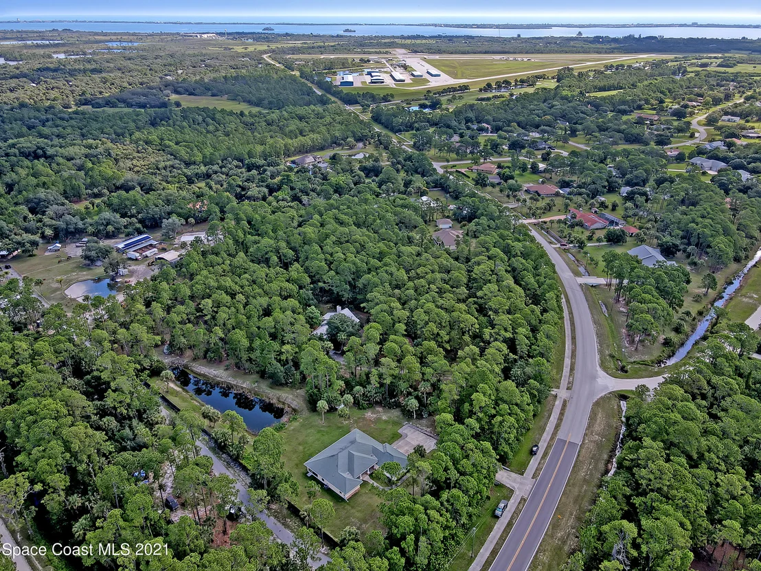 Photo of 2420 Valkaria Road