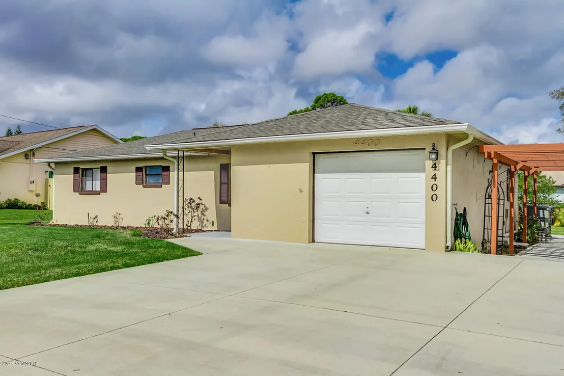 Photo of 4400 Ponds Drive
