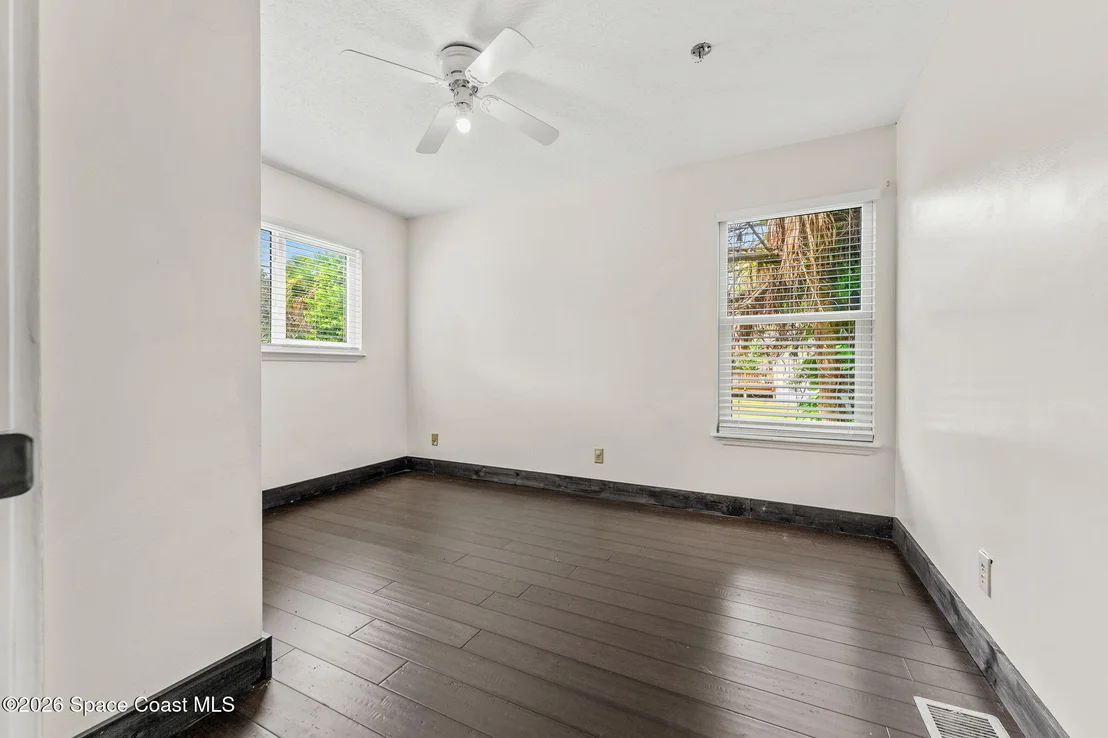 Photo of 220 Cardinal Drive