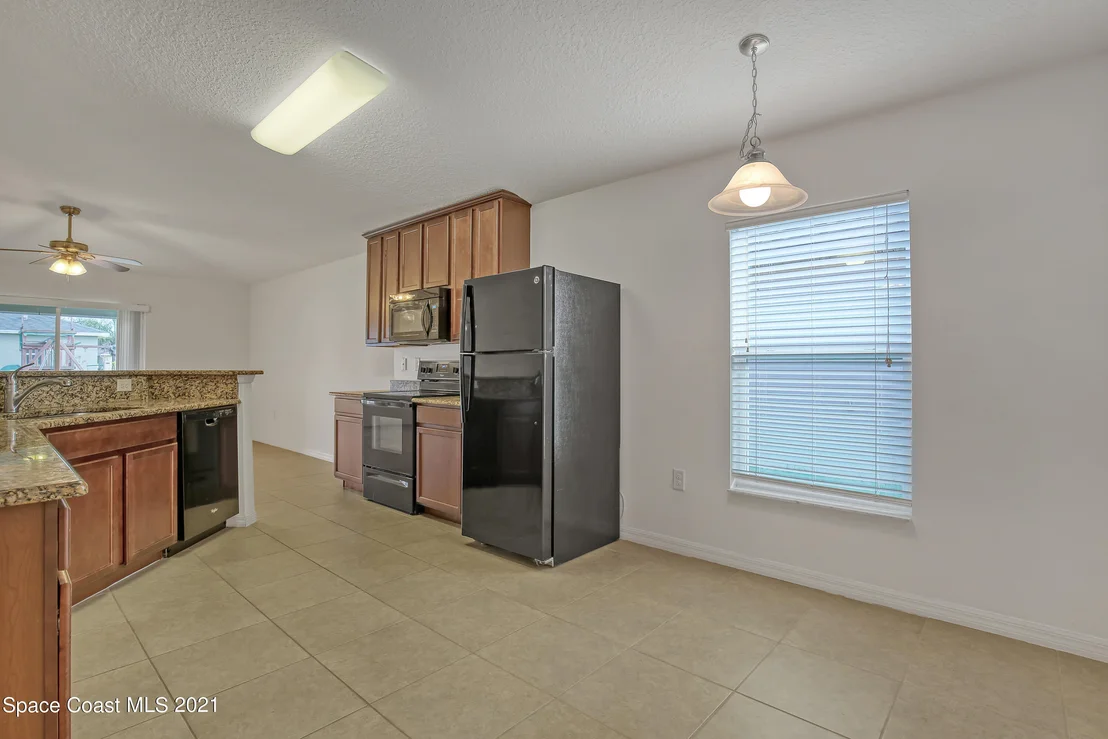 Photo of 1290 Corbett Lane