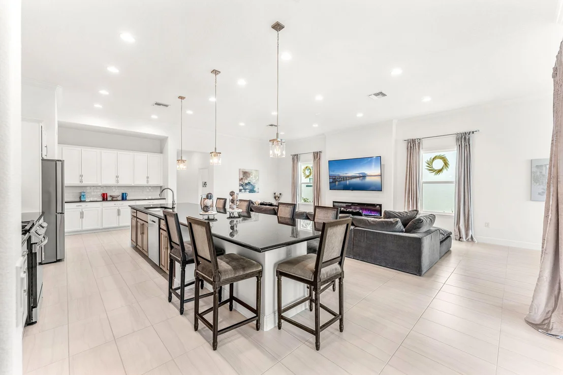 Photo of 8185 Lyside Drive