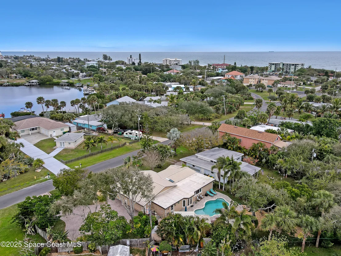 Photo of 54 W Bay Drive