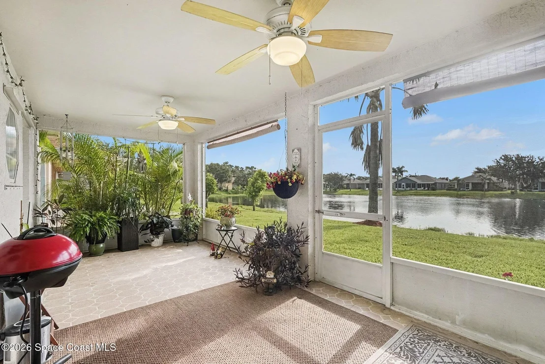 Photo of 1216 White Oak Circle