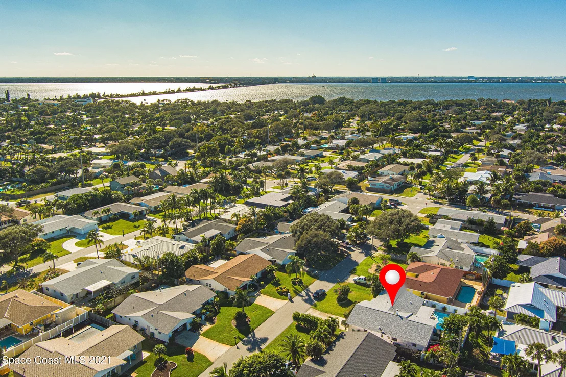 Photo of 330 Seabreeze Drive