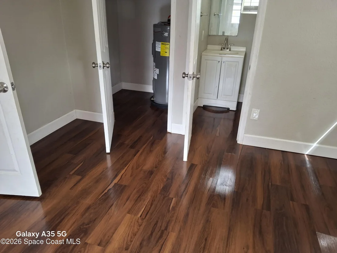 Photo of 2263 Monroe Street