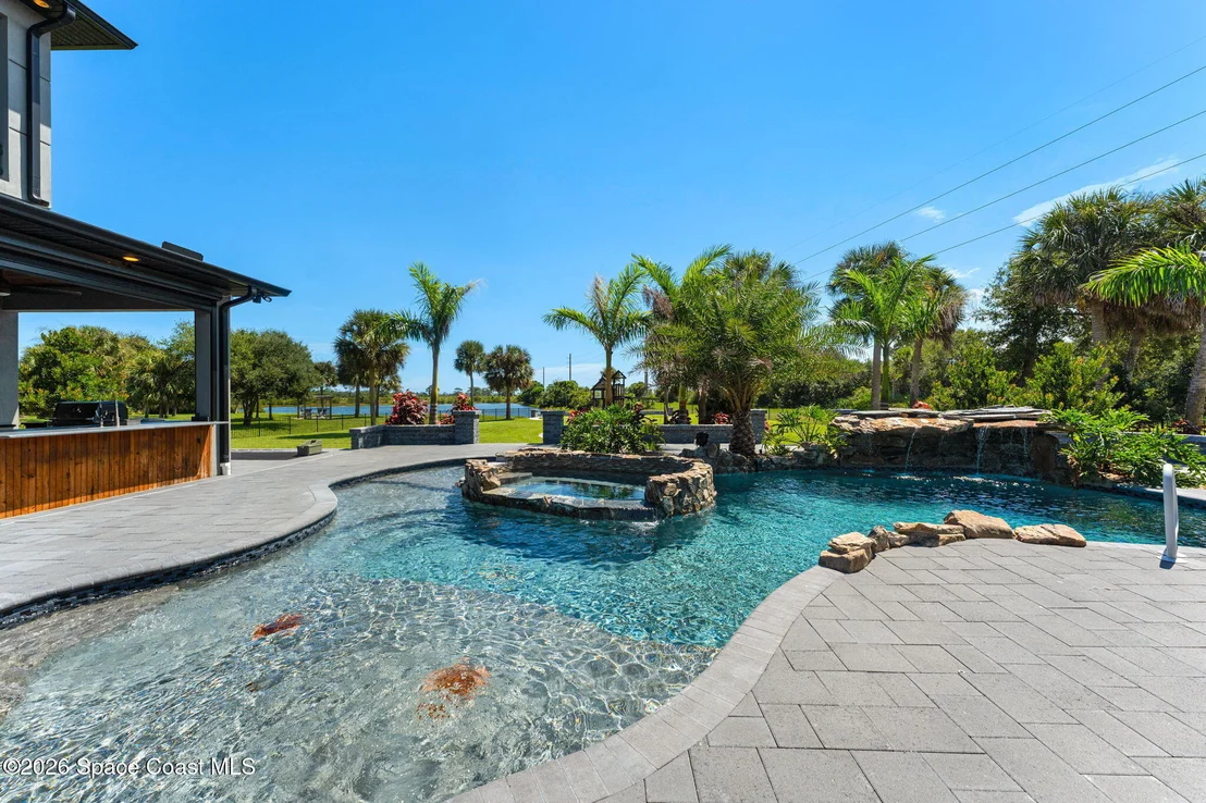Photo of 2453 Westhorpe Drive