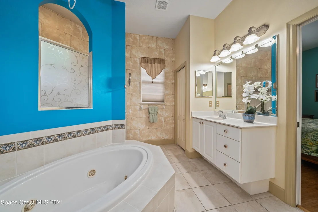 Photo of 975 Starling Way