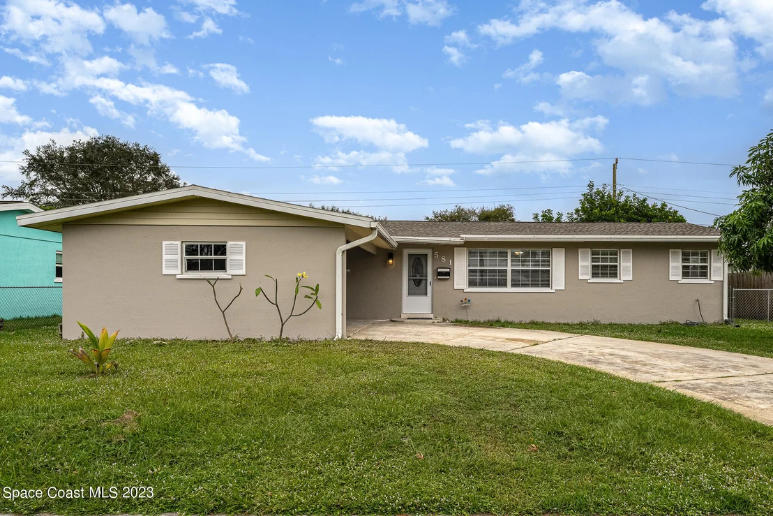 Photo of 581 Oxford Avenue