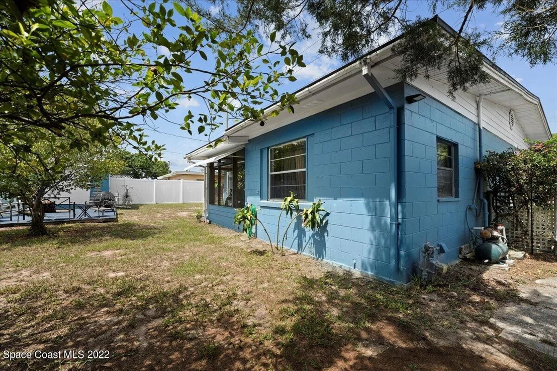 Photo of 4570 Apollo Road