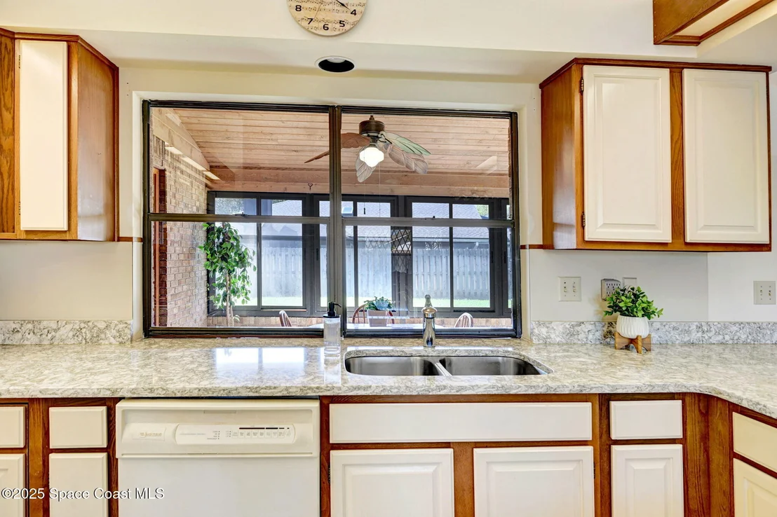 Photo of 2977 Saint Helens Way