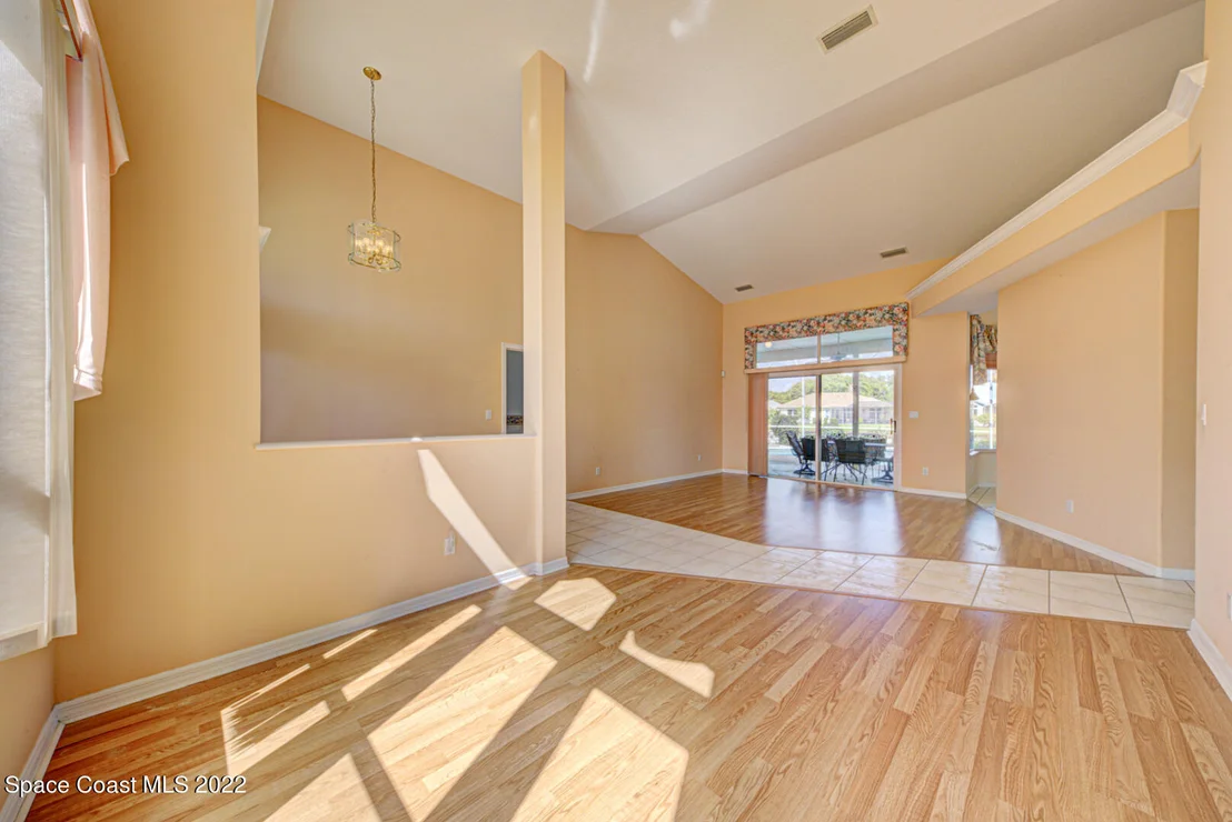 Photo of 1004 Fieldstone Drive