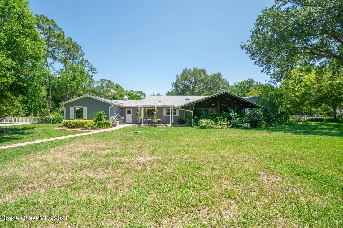 Photo of 1180 Ashlyn Drive