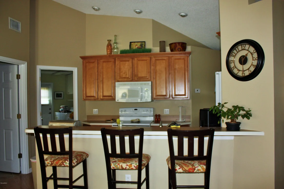 Photo of 562 Deerfield Drive