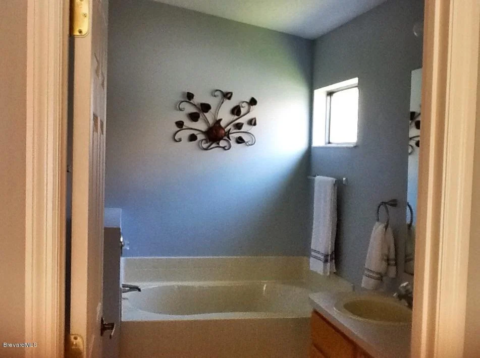 Photo of 631 Benton Drive