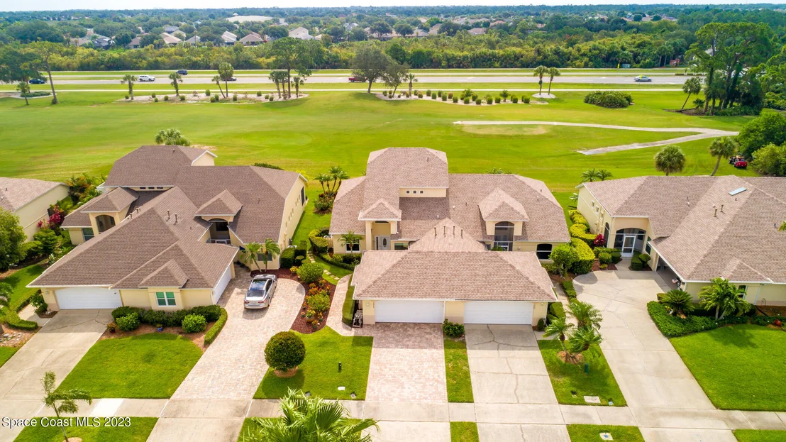 Photo of 1945 Golf Vista Boulevard