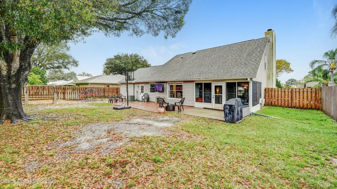 Photo of 892 Spirea Drive