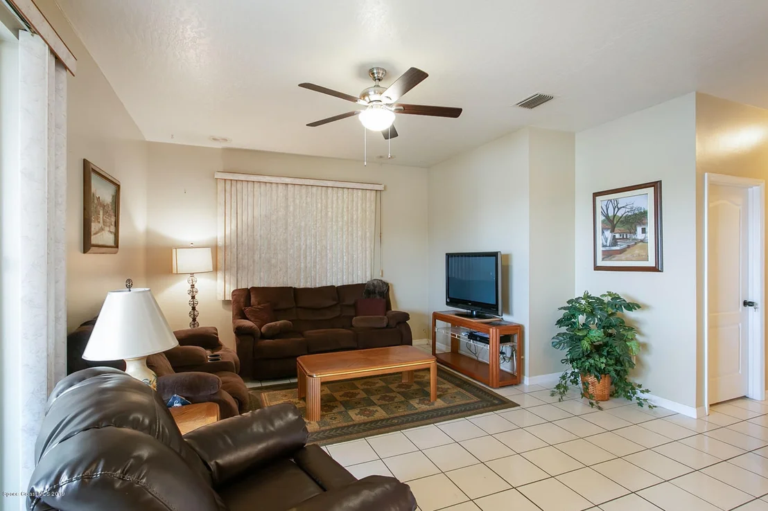 Photo of 4926 Buttonwood Drive