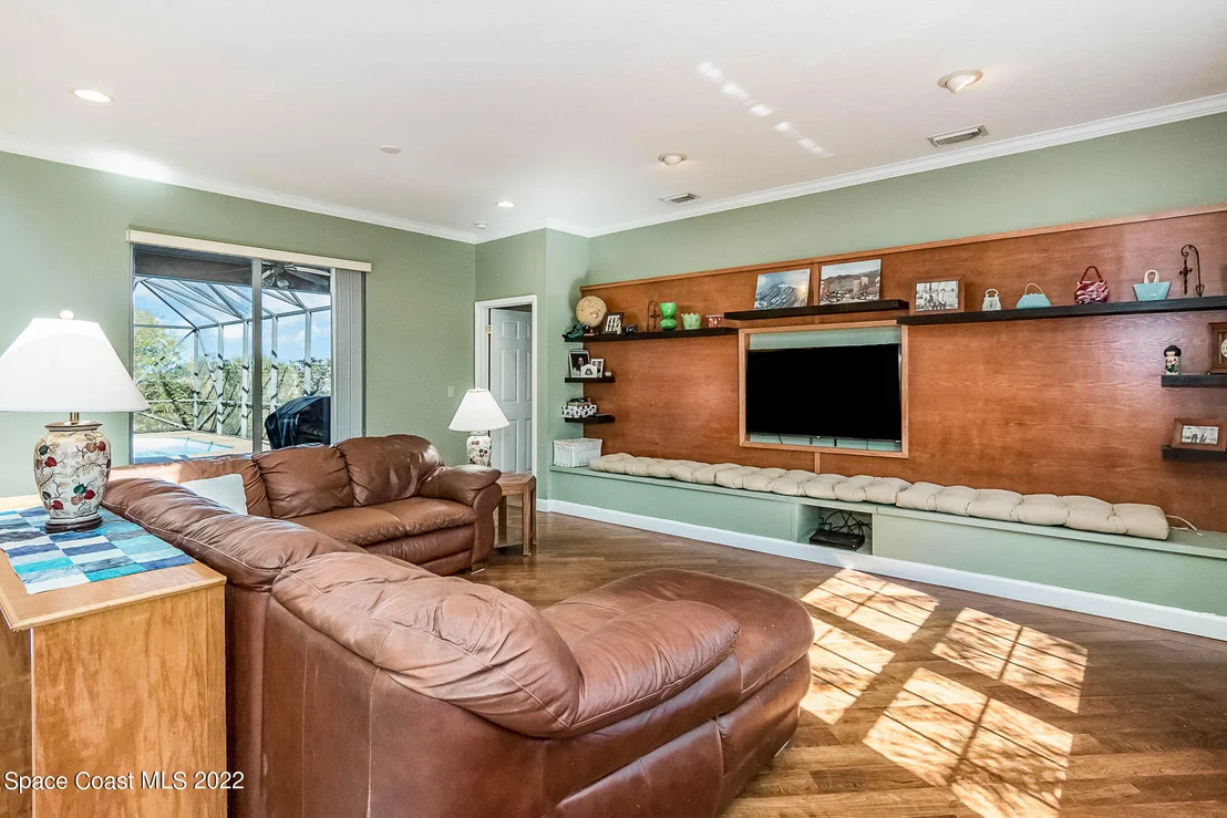 Photo of 896 Belmont Place