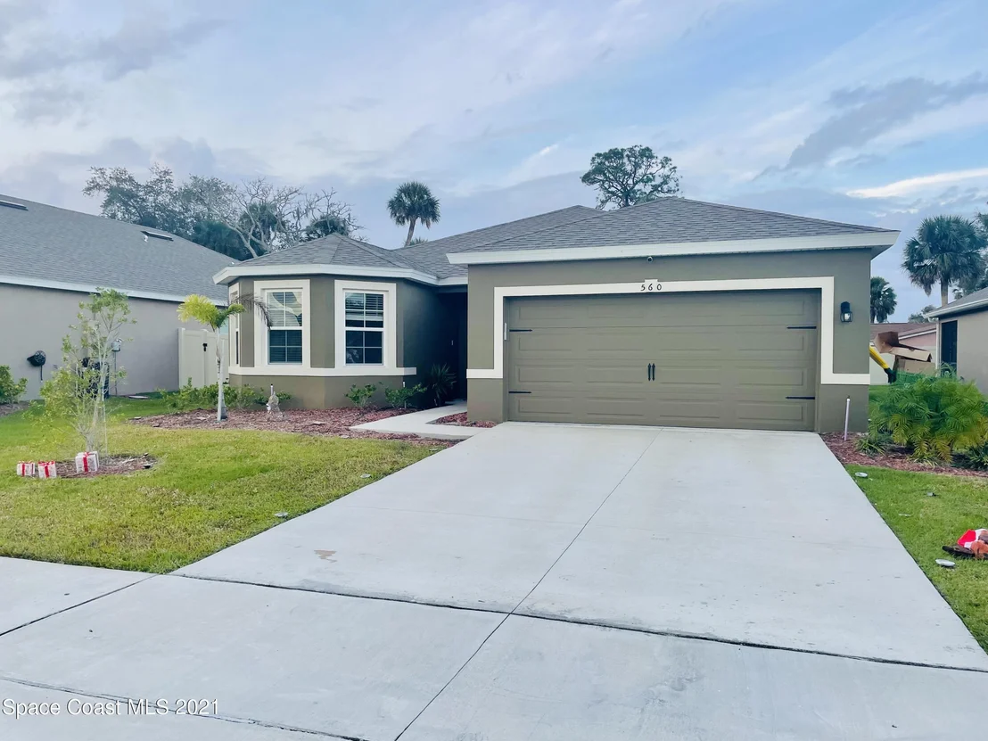 Photo of 560 Sorrento Drive